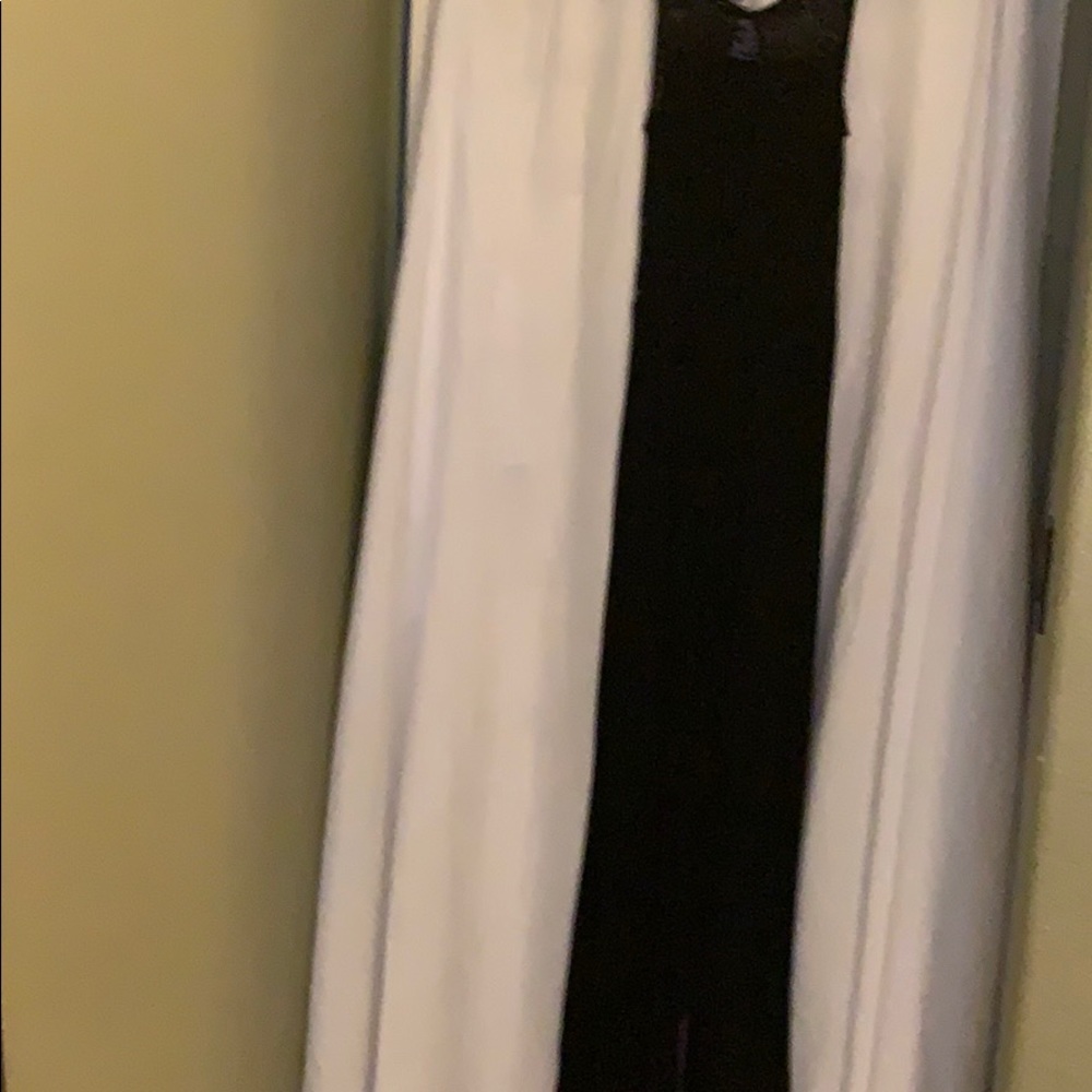 Jumper - Picture 2 of 3